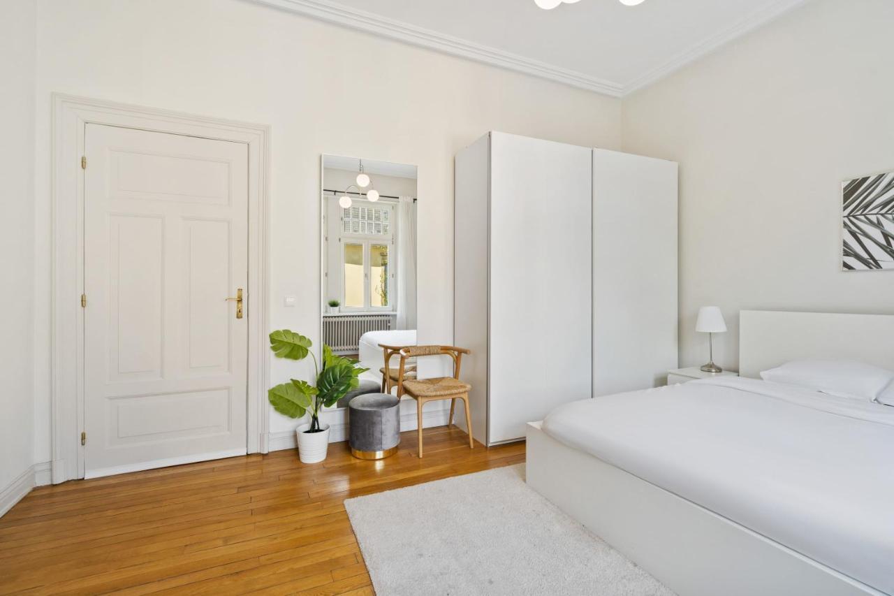 Room W Shared Bathroom&Kitchen In Luxury Villa Luxemburg Exterior foto