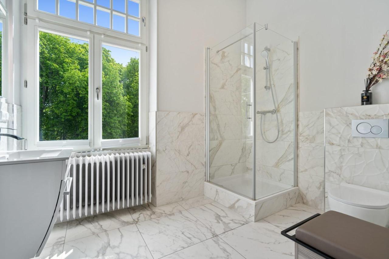 Room W Shared Bathroom&Kitchen In Luxury Villa Luxemburg Exterior foto