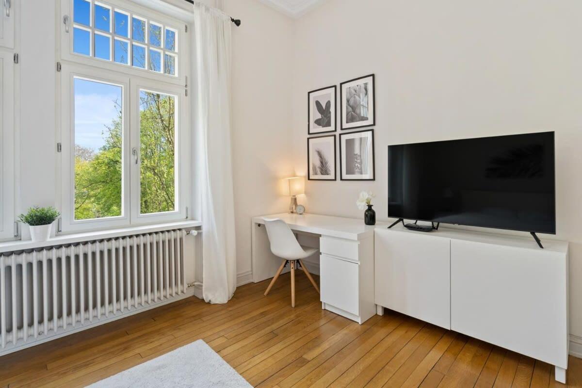 Room W Shared Bathroom&Kitchen In Luxury Villa Luxemburg Exterior foto
